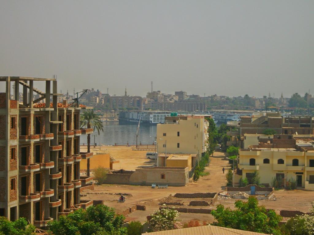 Farida Apartments Luxor Værelse billede